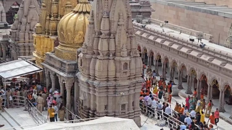 सावन के तीसरे सोमवार की पूर्व संध्या पर काशी नगरी शिवमय, हर-हर महादेव से गूंजा दरबार