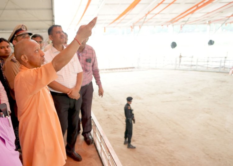 सीएम योगी आदित्यनाथ ने किया प्रधानमंत्री के प्रस्तावित जनसभा स्थल का निरीक्षण