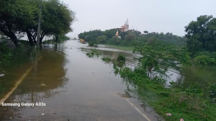 पंचनद धाम महासंगम में बाढ़ का कहर, यमुना नदी खतरनाक रूप में