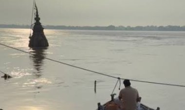 अगले 48 घंटे में वाराणसी में गंगा नदी खतरे के निशान को छू जाने की संभावना