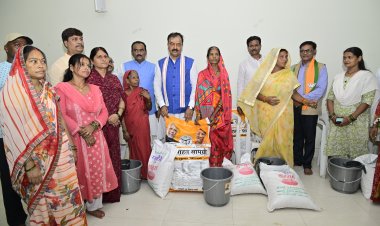 राहत कैंपों में सेवा भाव से सक्रिय रहें कार्यकर्ता, बाढ़ पीड़ितों के साथ खड़ी है सरकार: उपमुख्यमंत्री