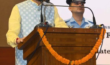 डिजिटल तकनीक का उपयोग करें लेकिन उस पर निर्भरता से बचें : राज्यपाल डेका