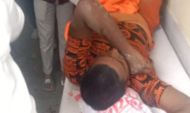 रोडवेज बस की टक्कर से हाफ डाला पलटा, दाे दर्जन श्रद्धालु घायल