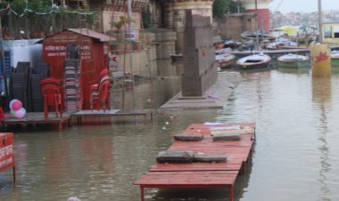 वाराणसी: गंगा के जलस्तर में फिर उफान,वरूणा नदी भी उफनाई,तटवर्ती क्षेत्र में पहुंचा बाढ़ का पानी