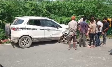 तेज रफ्तार कार ने सामने से ऑटो में मारी, टक्कर चार घायल, 2 की मौत