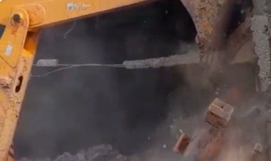 सरकारी जमीन पर अवैध कब्जे के खिलाफ सख्त कार्रवाई, बुलडोजर चला कर गोदाम ध्वस्त