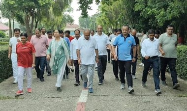 मुक्त विवि में आयोजित खेल प्रतियोगिता में दिखा टीम भावना का उत्साह