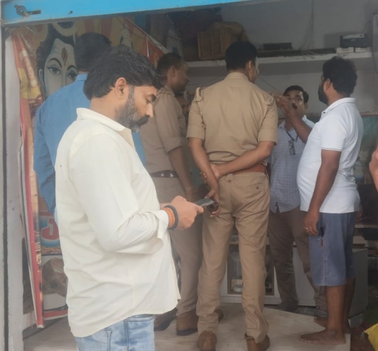 मीरजापुर : चाेराें ने तीन दुकानाें में चाेरी वारदात काे अंजाम दिया