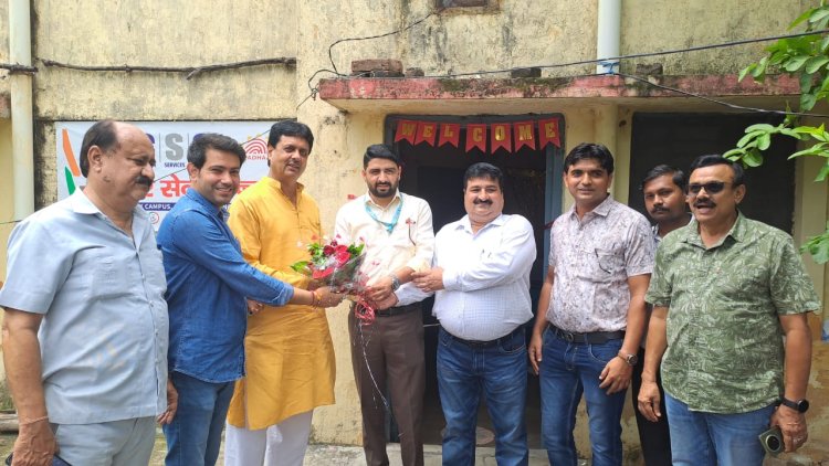 बिजनौर के नजीबाबाद ब्लॉक परिसर में आधार सेवा केंद्र खुला