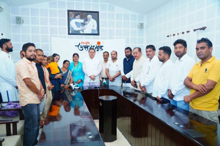 रूद्रपुर जिले के नवनिर्वाचित जनप्रतिनिधियों ने मुख्यमंत्री से की भेंट