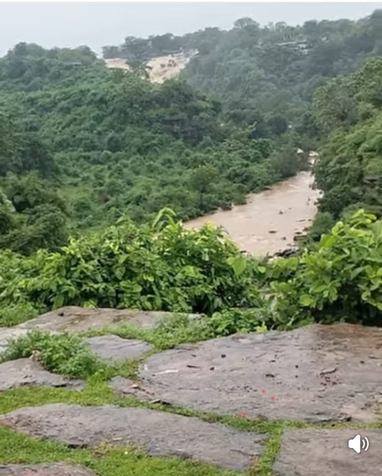 बरसाती खतरे को देखते हुए सिद्धनाथ दरी पर्यटक स्थल अनिश्चितकाल के लिए बंद