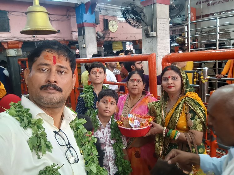 श्रावण मास के आखिरी सोमवार को शिवालयों में श्रद्धालुओं का जनसैलाब उमड़ा