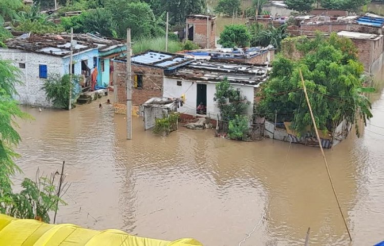 बिहार में खतरे के निशान से ऊपर बह रहीं गंगा समेत सभी प्रमुख नदियां