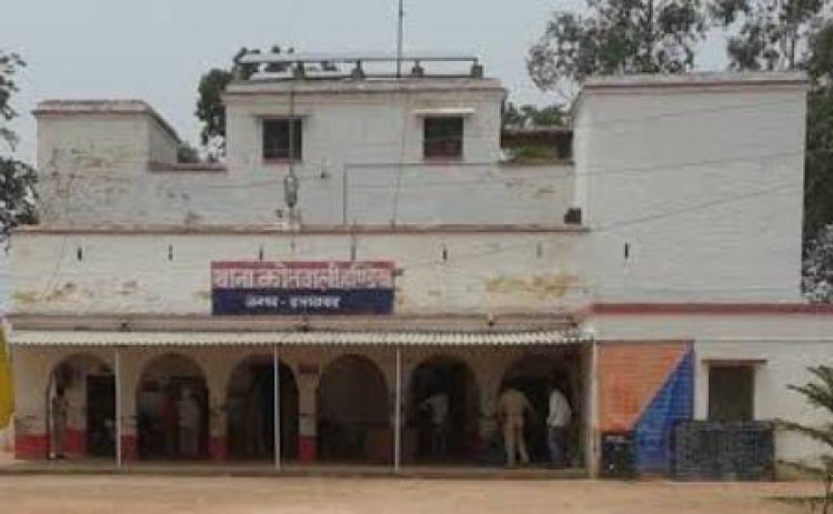 प्रयागराज: ट्रक व डीसीएम की टक्कर से युवक की माैत