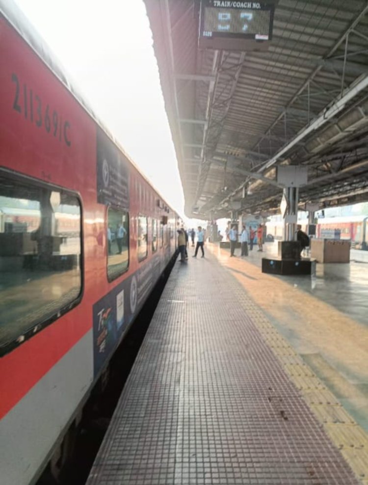 टाटानगर से चलने और आने वाली कई ट्रेनें रद्द