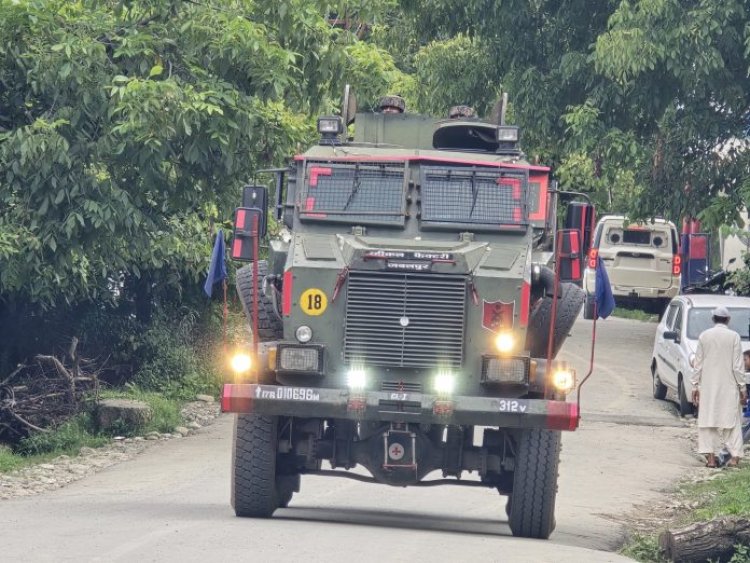 कुलगाम आतंकी मुठभेड़ में सेना के 2 जवान बलिदान, 2 जवान घायल