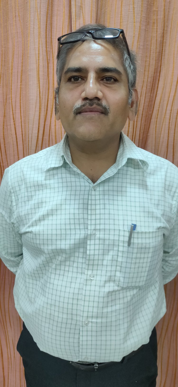 मुरादाबाद रेल मंडल प्रतिदिन लगभग तीन लाख यात्रियों को प्रदान करता हैं रेल सेवा