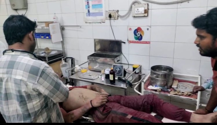 मोबाइल का चार्जर लगाते समय करंट लगने से किशोर की मौत