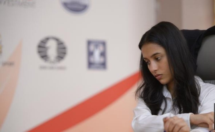 विमेंस स्पीड चेस चैंपियनशिप 2025 के क्वार्टरफाइनल में पहुंची दिव्या देशमुख