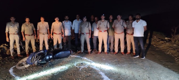 प्रयागराज: मुठभेड़ में तीन लुटेरे गोली लगने से घायल, कुल पांच गिरफतार