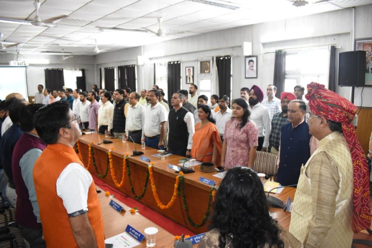 सीयू में स्वतंत्रता दिवस पर ध्वजारोहण, बलिदानी सूबेदार मेजर पवन की शहादत को किया याद