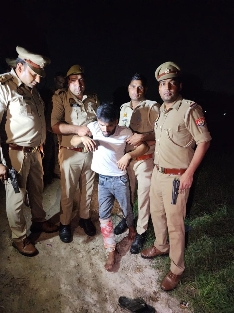 गाजियाबाद में पुलिस व गौकश के बीच चली गोलियां, गौकश घायल