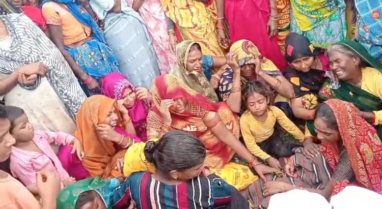 लोडर की टक्कर से बाइक सवार युवक की मौत