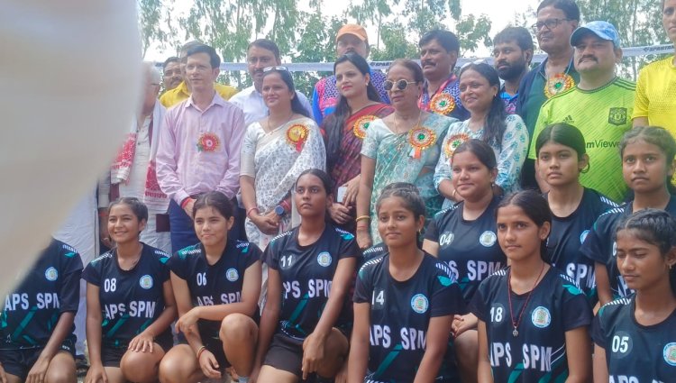 लखीमपुर में सीबीएसई वाॅलीबाल क्लस्टर-4 टूर्नामेंट का आगाज