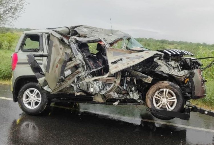 रोडवेज बस-बोलेरो की टक्कर में तीन महिलाओं सहित चार की मौत, चार घायल