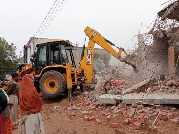 सुथ्याना गांव में अवैध निर्माण पर चलेगा बुलडोजर