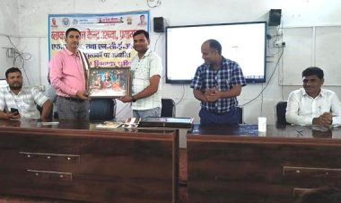 बुनियाद शक्तिशाली तो शिक्षा सार्थक : वरुण मिश्रा