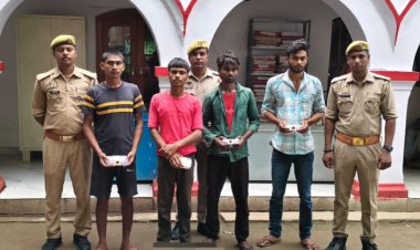 चोरी करने वाले गिरोह के चार सदस्य गिरफ्तार, नकदी व जेवरात बरामद