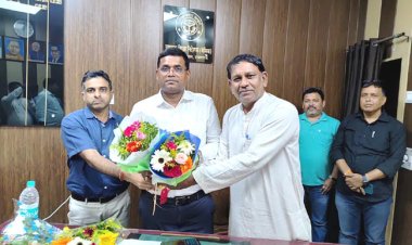 नवनियुक्त एडी बेसिक संजय कुशवाहा ने कार्यभार संभाला