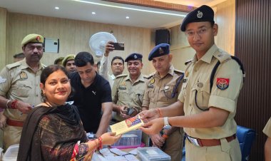 मथुरा: दो साल में चोरी और गुम हुए एक करोड़ कीमत के 360 मोबाइल स्वामियों को सुपुर्द