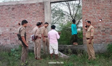 निर्माणाधीन प्लॉट पर लटकता मिला युवक का शव, पुलिस जांच में जुटी