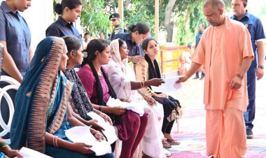 कब्जामुक्त कराएं जमीन, दबंगों को सिखाएं कानूनी सबक : मुख्यमंत्री