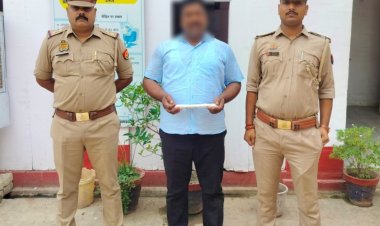 प्रयागराज : पच्चीस हजार का ईनामी गोतस्कर गिरफ्तार, चापड़ बरामद
