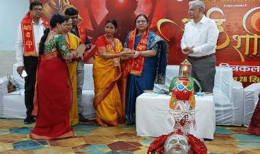 आदिशक्ति प्रदर्शनी में दिखी मां दुर्गा की विविध छवियां