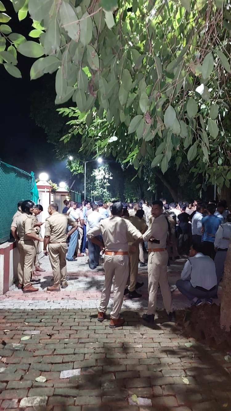 बीएचयू में आईआईटी और बिरला छात्रावास के छात्रों के बीच जमकर मारपीट,पुलिस मौके पर डटी