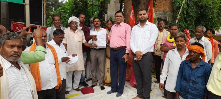 रोजी-रोटी और लोकतंत्र बचाओ नारे संग खेत मजदूर उतरे सड़कों पर, बोले- अबकी बार चाहिए अधिकार