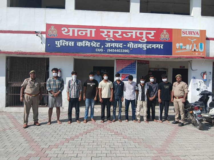 जन्मदिन की पार्टी में शराब पीकर आपस में झगड़ा कर रहे 9 छात्र गिरफ्तार