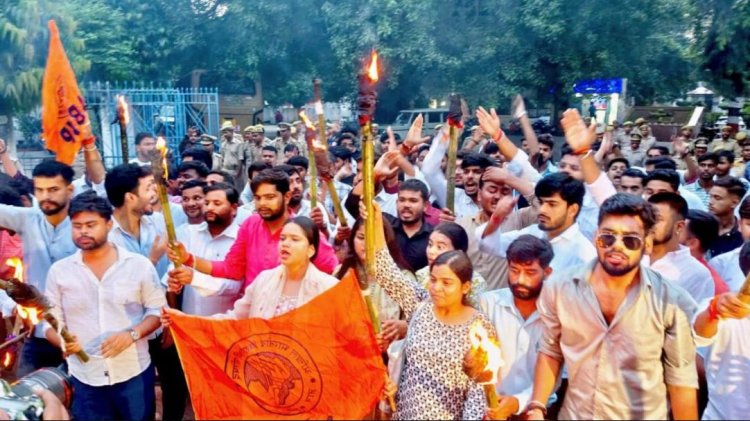 अभाविप ने प्रदेश भर में मशाल जुलूस निकालकर किया विरोध प्रदर्शन