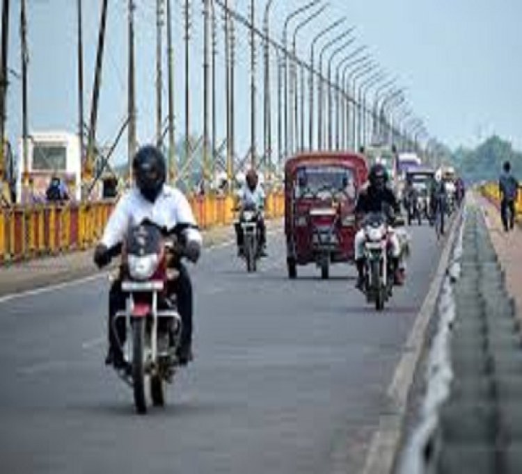 प्रयागराज: बीमारी से आजिज अधेड़ ने गंगा में लगाई छलांग, तलाश जारी