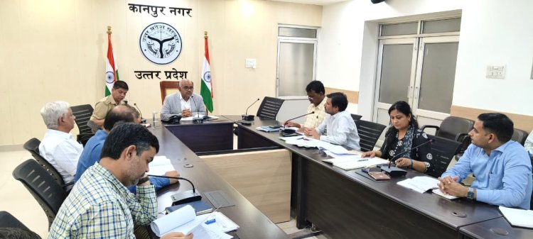 जीवन है अनमोल, यातायात नियमों का करें पालन, दुर्घटना में न गंवाए जान: जिलाधिकारी