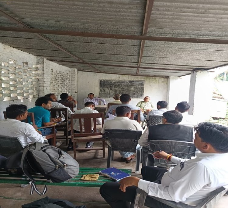 प्रयागराज में मधुमक्खी पालन के क्षेत्र में कार्य करने को 52 लोग ले रहे प्रशिक्षण