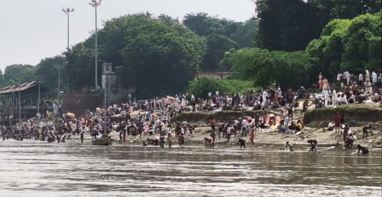 रामगया घाट पर आस्था का सैलाब, लाखों ने किया पिंडदान
