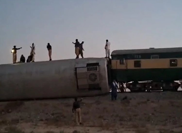 क्वेटा में जाफर एक्सप्रेस विस्फोट की जिम्मेदारी बलोच रिपब्लिकन गार्ड्स ने ली, पाकिस्तान की सेना के कई जवानों को मारने का किया दावा