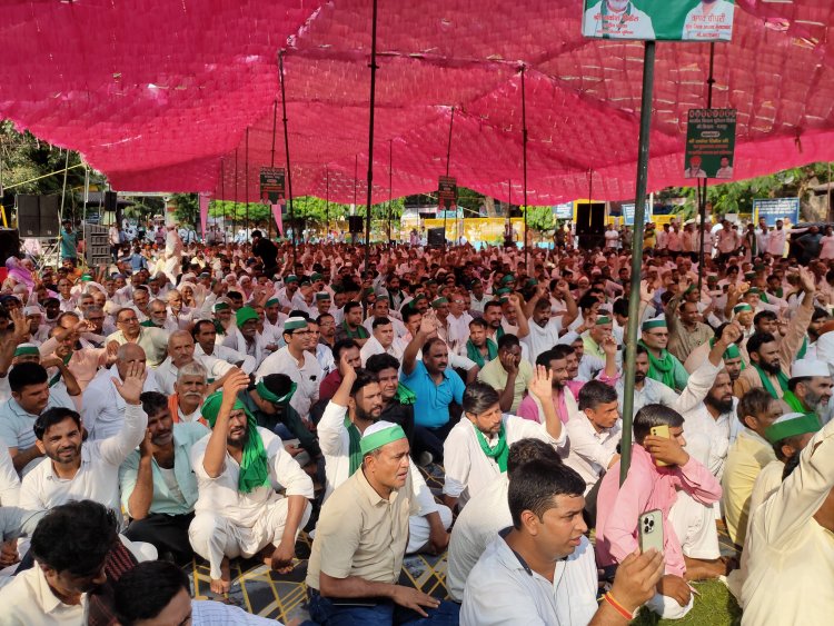 किसानों की जमीन लूटने की तैयारी चल रही : राकेश टिकैत