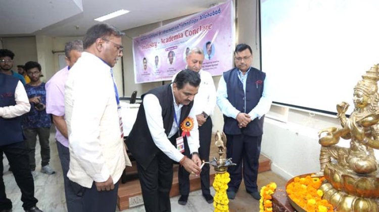 ऊर्जा मंत्री राम कथा में हुए शामिल, स्वच्छता कर्मियों काे किया सम्मानित