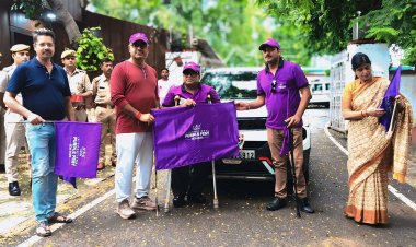 जिलाधिकारी ने हरी झंडी दिखाकर अन्तरराष्ट्रीय पर्पल फेस्ट गोवा के लिए दिव्यांग कार अभियान यात्रा को रवाना किया